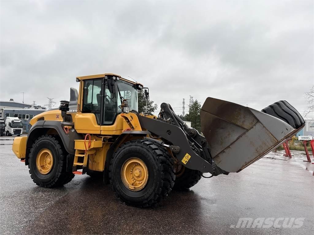 Volvo L110H لوادر بعجل