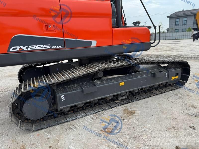 Doosan DX 225 LC-9C حفارات زحافة