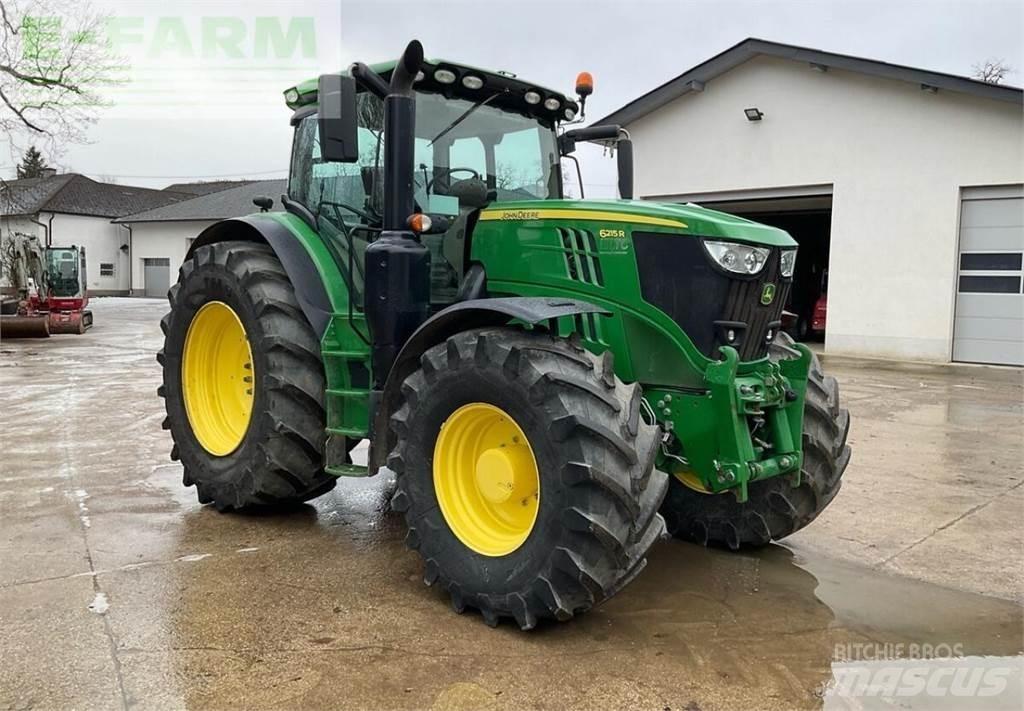 John Deere 6215r الجرارات