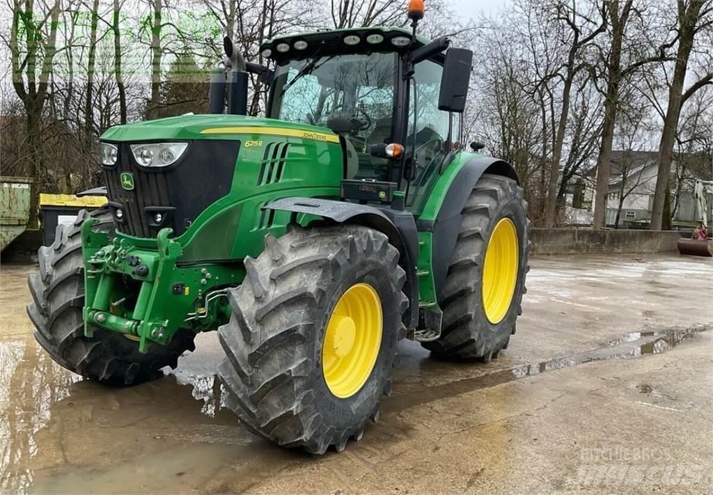 John Deere 6215r الجرارات