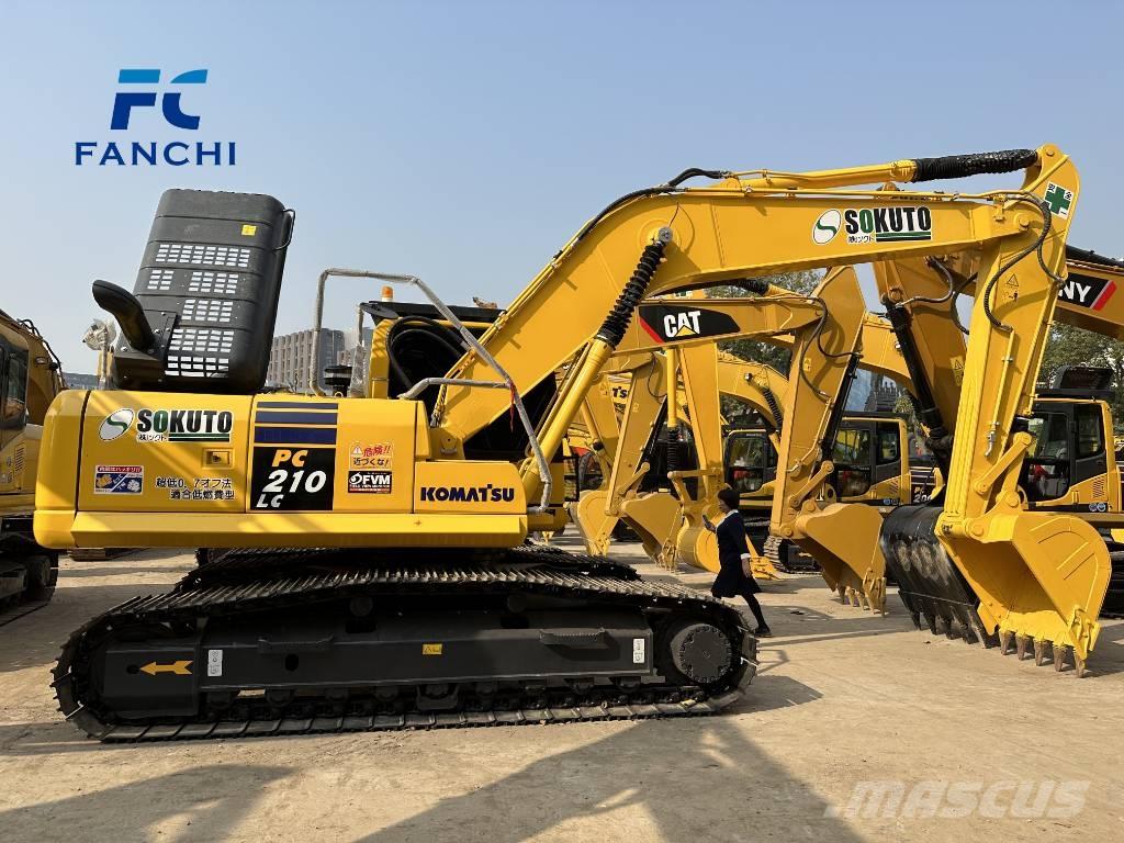 Komatsu PC 210-8 حفارات زحافة