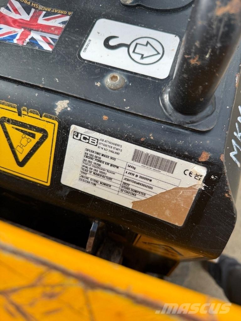 JCB HT D5 عربات نقل قلابة مجنزرة