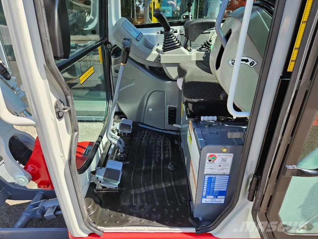Takeuchi TB 216 حفارات صغيرة أقل من 7 طن (حفارات صغيرة)