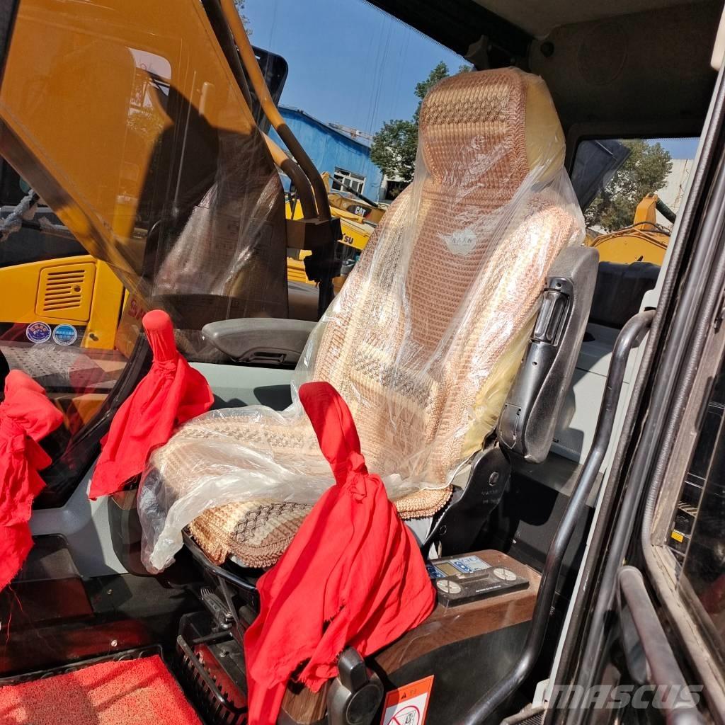 Sany SY 215 C حفارات زحافة