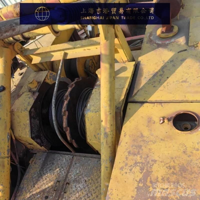Hitachi KH180 رافعات مجنزرة