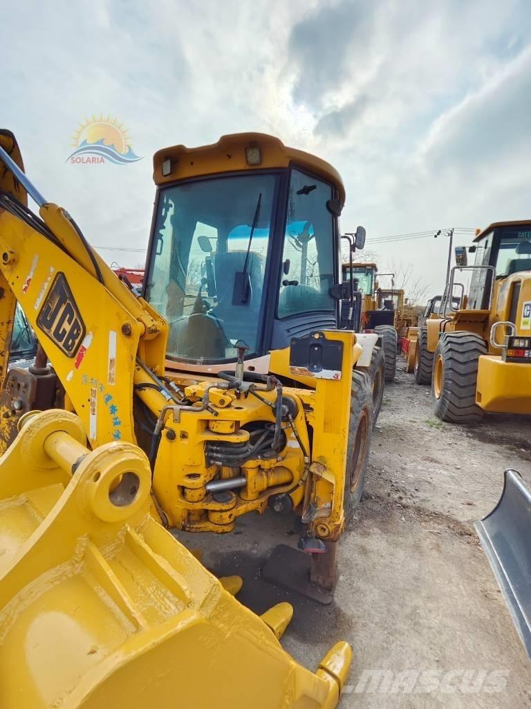 JCB 4CX لوادر ذات جرافات عكسية