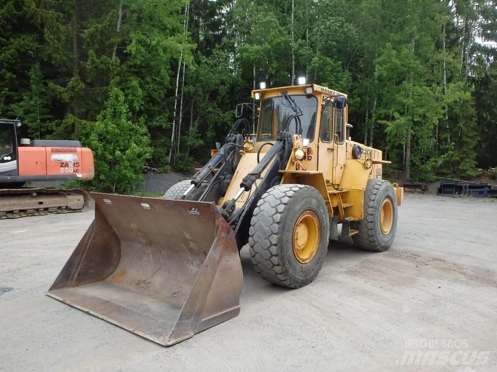 Volvo BM L 90 لوادر بعجل