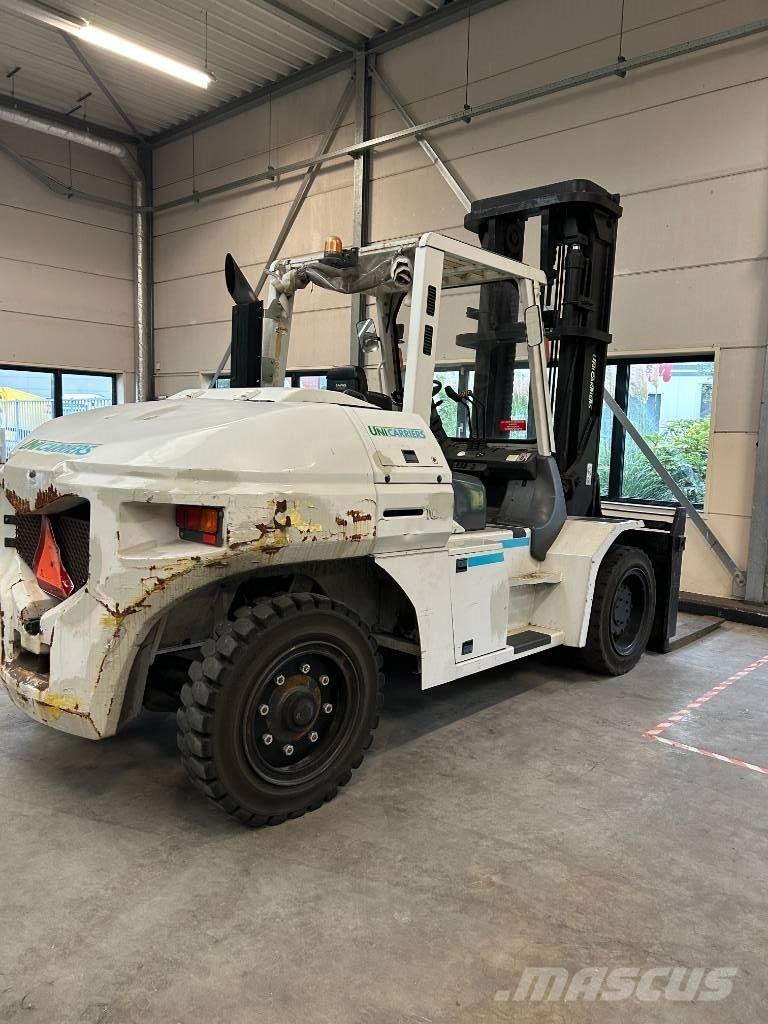 UniCarriers FD100-3 شاحنات الديزل