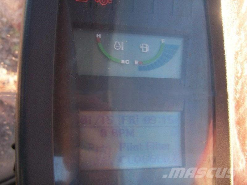 Daewoo S180W حفارات بعجل