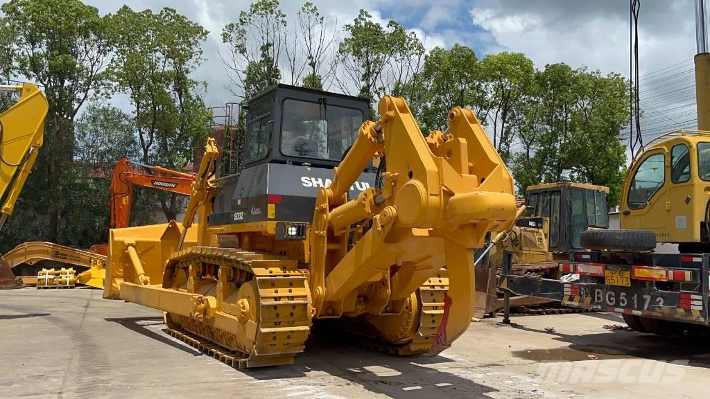 Shantui SD 32 D بلدوزرات مجنزرة