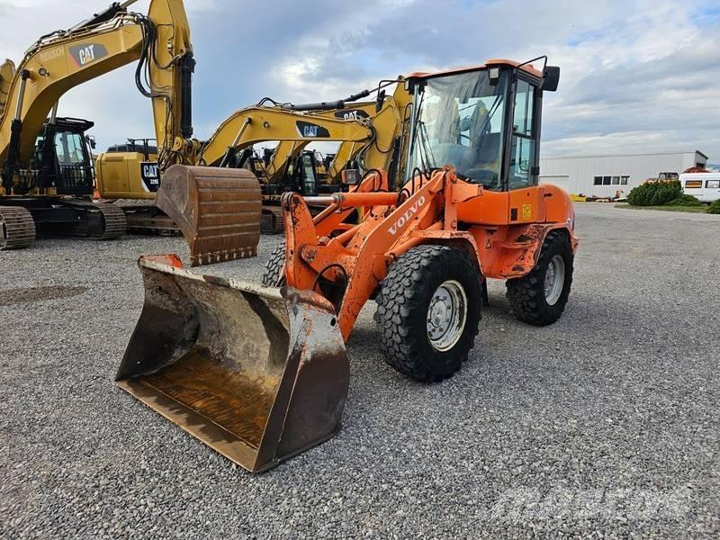 Volvo L 30 B لوادر بعجل