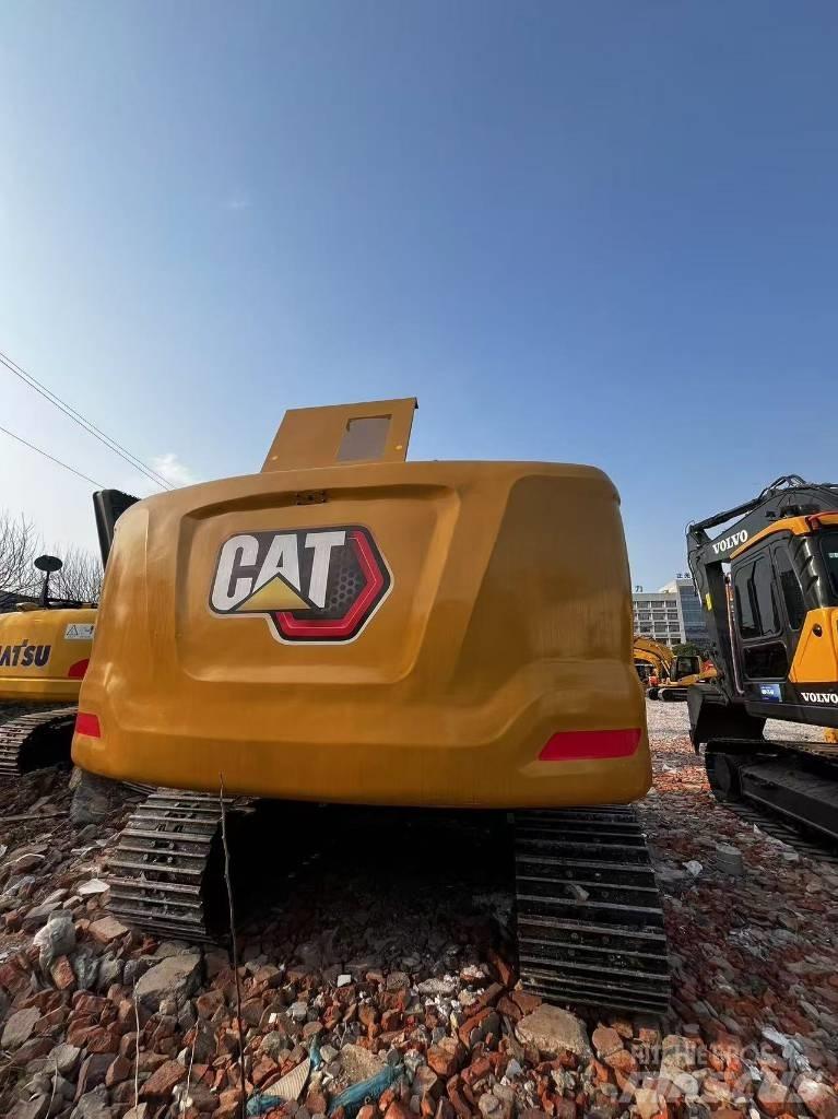 CAT 320 GC حفارات زحافة