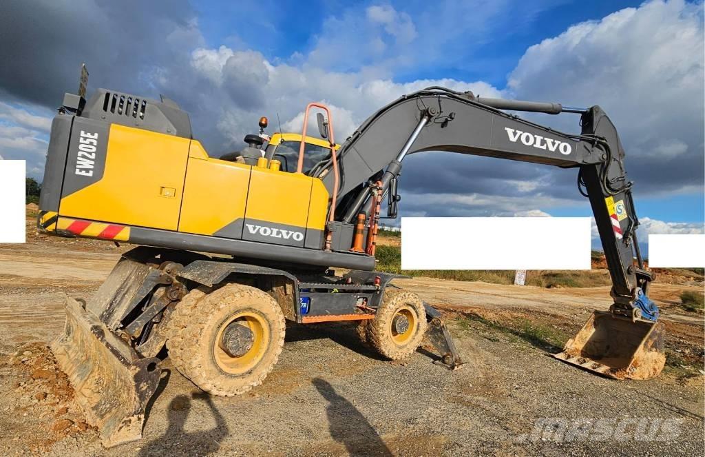 Volvo EW 205 D حفارات بعجل