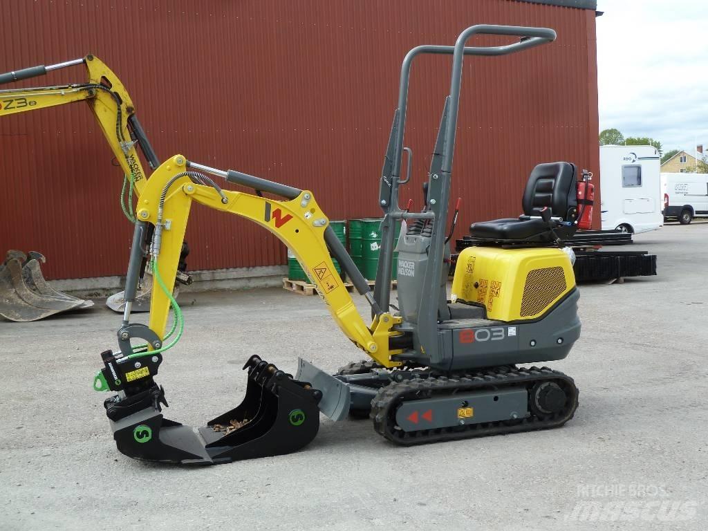 Wacker Neuson 803 حفارات صغيرة أقل من 7 طن (حفارات صغيرة)