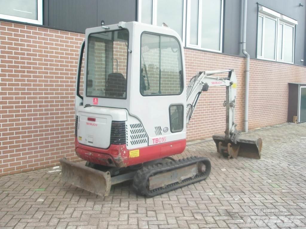 Takeuchi TB016 حفارات صغيرة أقل من 7 طن (حفارات صغيرة)