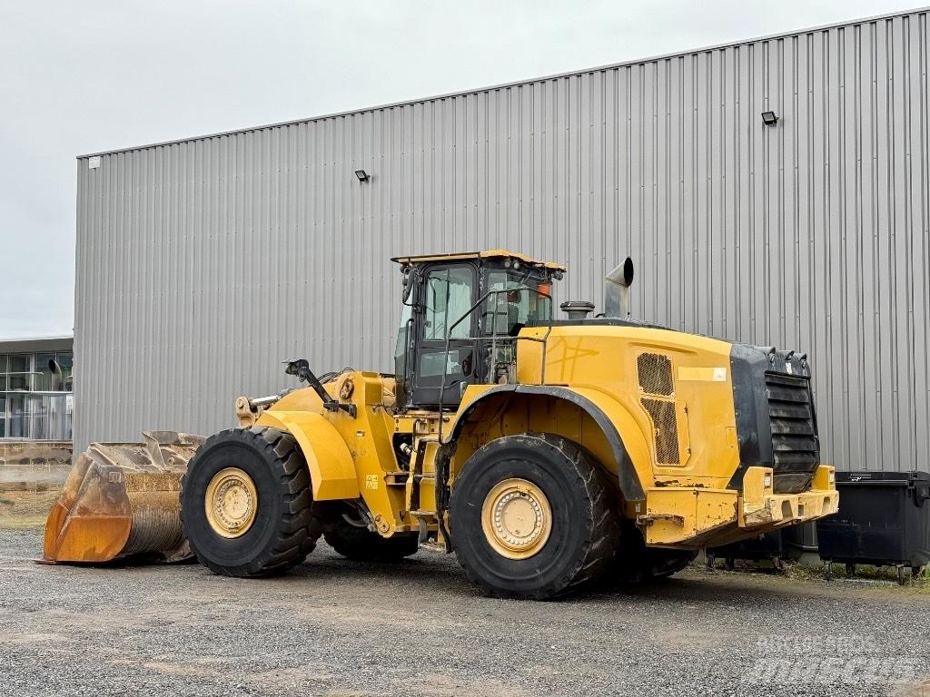 CAT 980 M لوادر بعجل