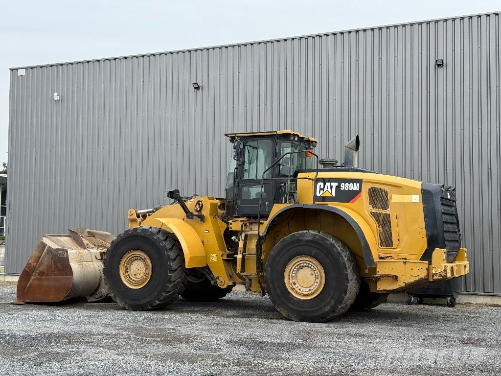 CAT 980 M لوادر بعجل
