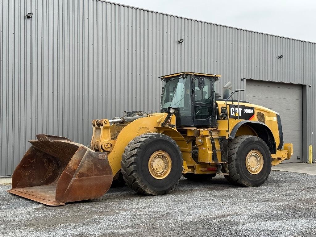 CAT 980 M لوادر بعجل