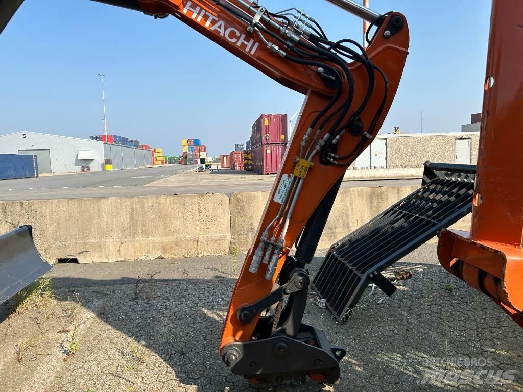 Hitachi ZX95W-7 حفارات بعجل