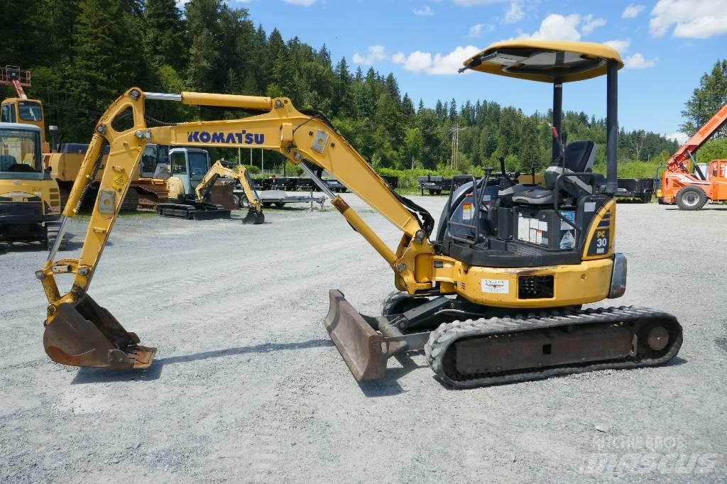 Komatsu PC 30 MR-3 حفارات صغيرة أقل من 7 طن (حفارات صغيرة)
