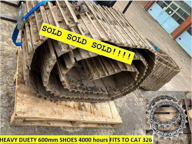 CAT 326 حفارات زحافة