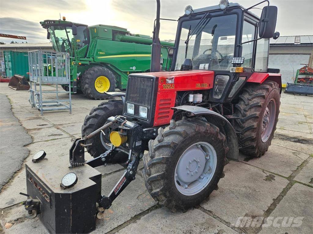 Belarus MTS 1025.2 الجرارات