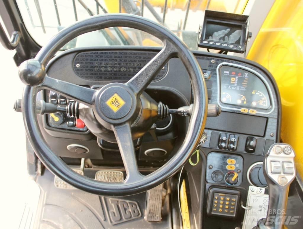 JCB 540-170 مناولات متداخلة