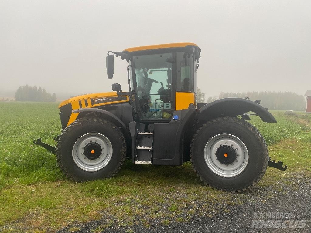 JCB Fastrac 4220 الجرارات