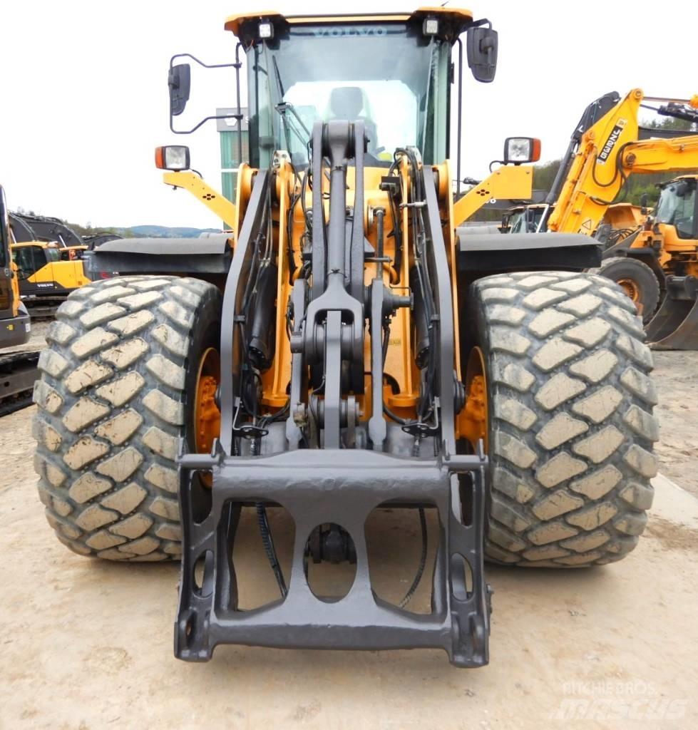 Volvo L 110 H لوادر بعجل
