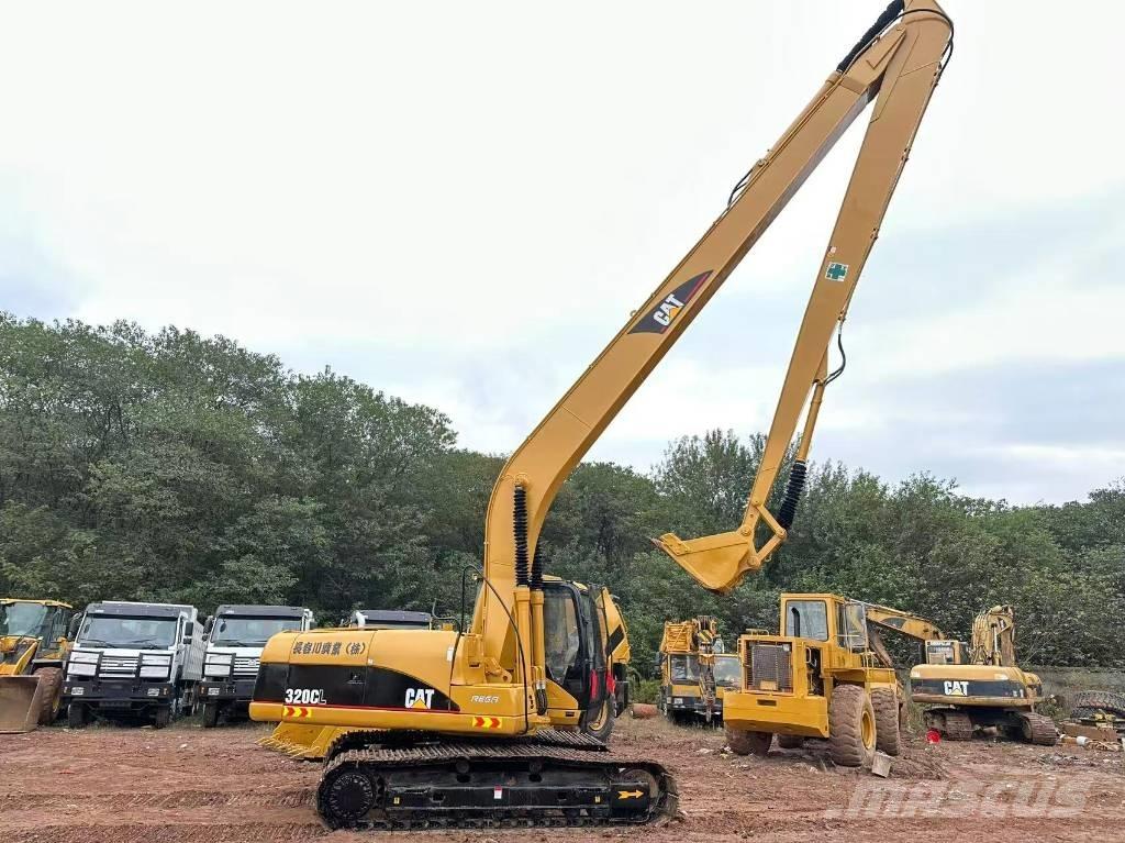 CAT 320 C L حفارات طويلة الذراع
