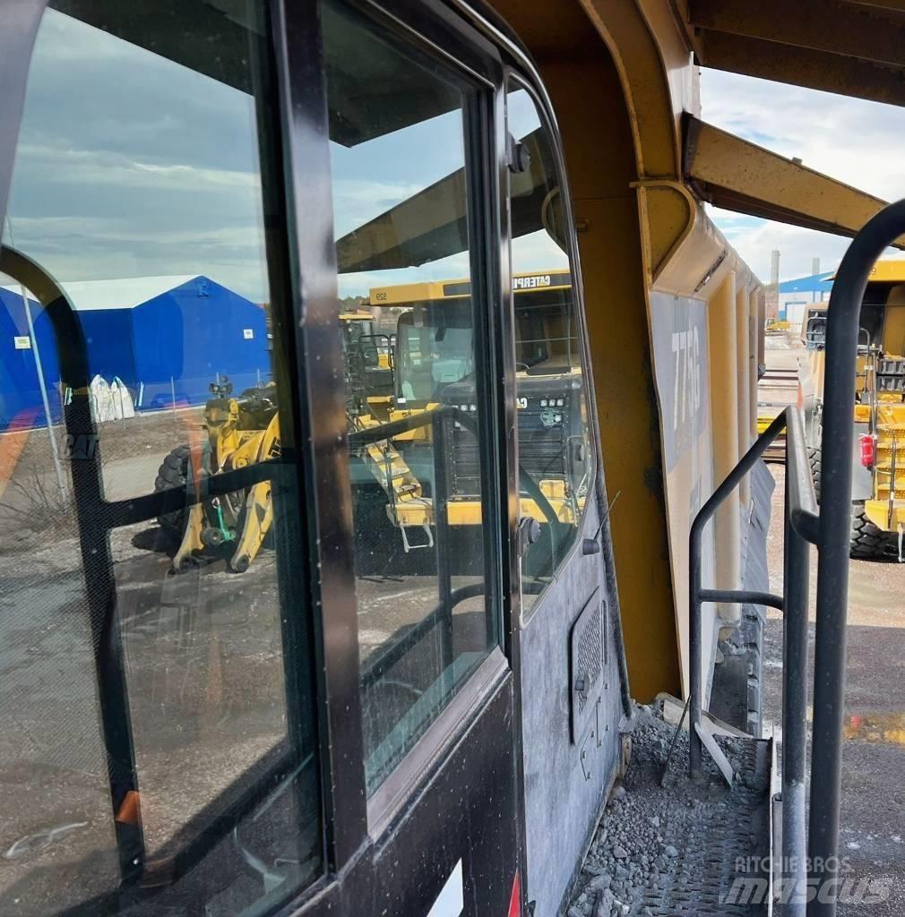 CAT 775 G شاحنات المخلفات الصلبة