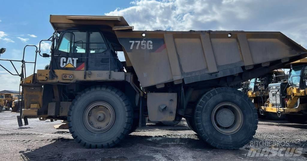 CAT 775 G شاحنات المخلفات الصلبة