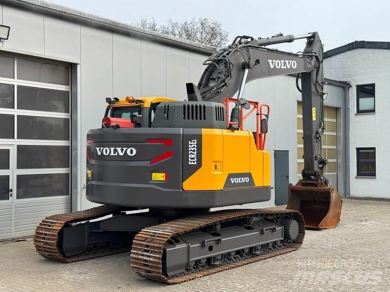 Volvo ECR 235 EL حفارات زحافة