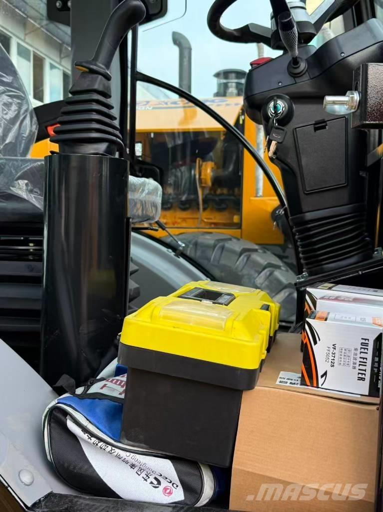 CAT 420 F لوادر ذات جرافات عكسية