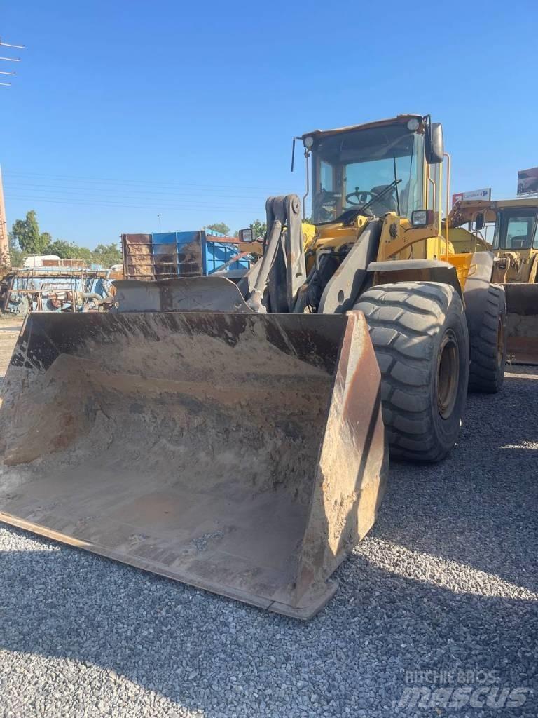 Volvo L 120 E لوادر بعجل