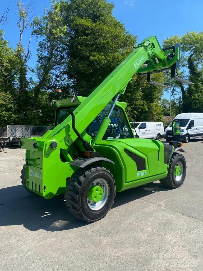 Merlo P 25.6 مناولات متداخلة