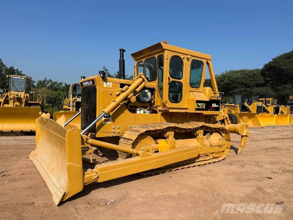 CAT D7G بلدوزرات مجنزرة