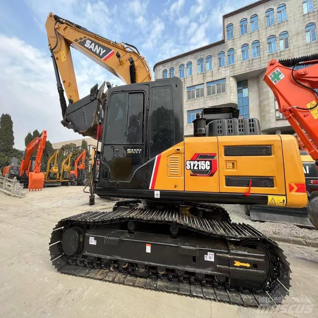 Sany SY 215 C حفارات زحافة