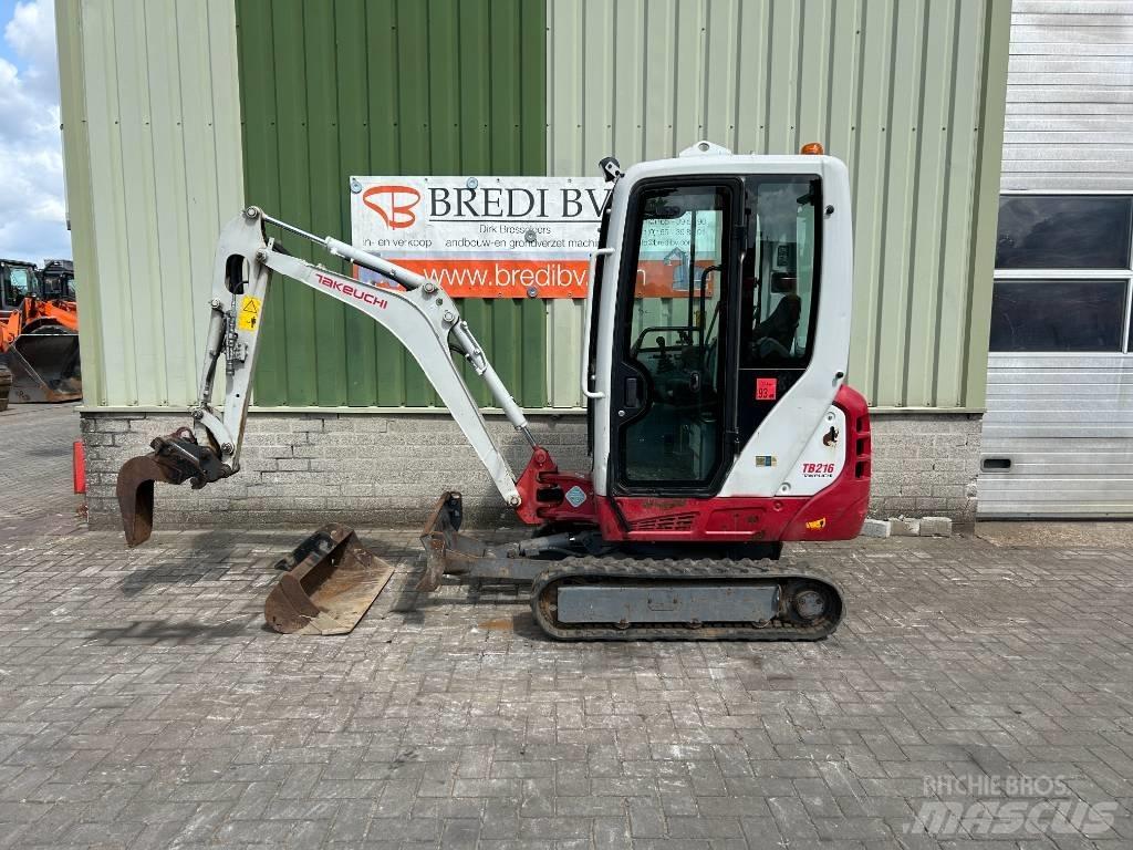 Takeuchi TB 216 حفارات صغيرة أقل من 7 طن (حفارات صغيرة)