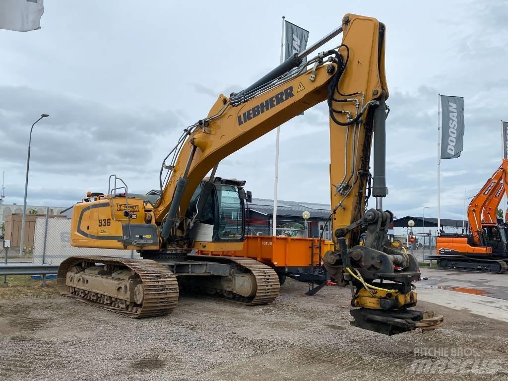 Liebherr R 936 LC حفارات زحافة