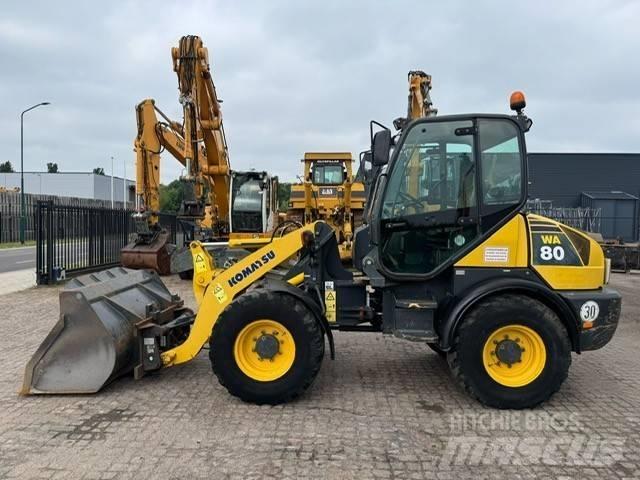 Komatsu WA 80-5 لوادر بعجل