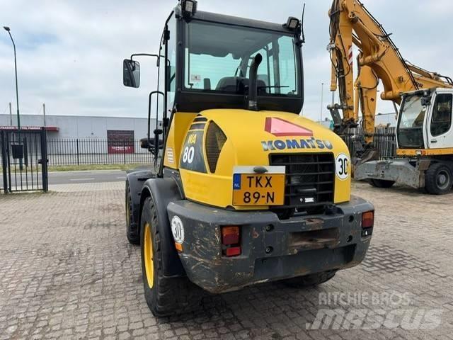 Komatsu WA 80-5 لوادر بعجل