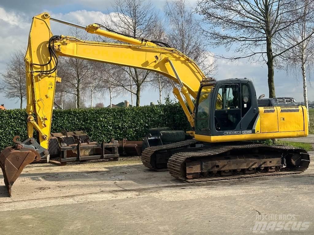 New Holland E215 حفارات زحافة