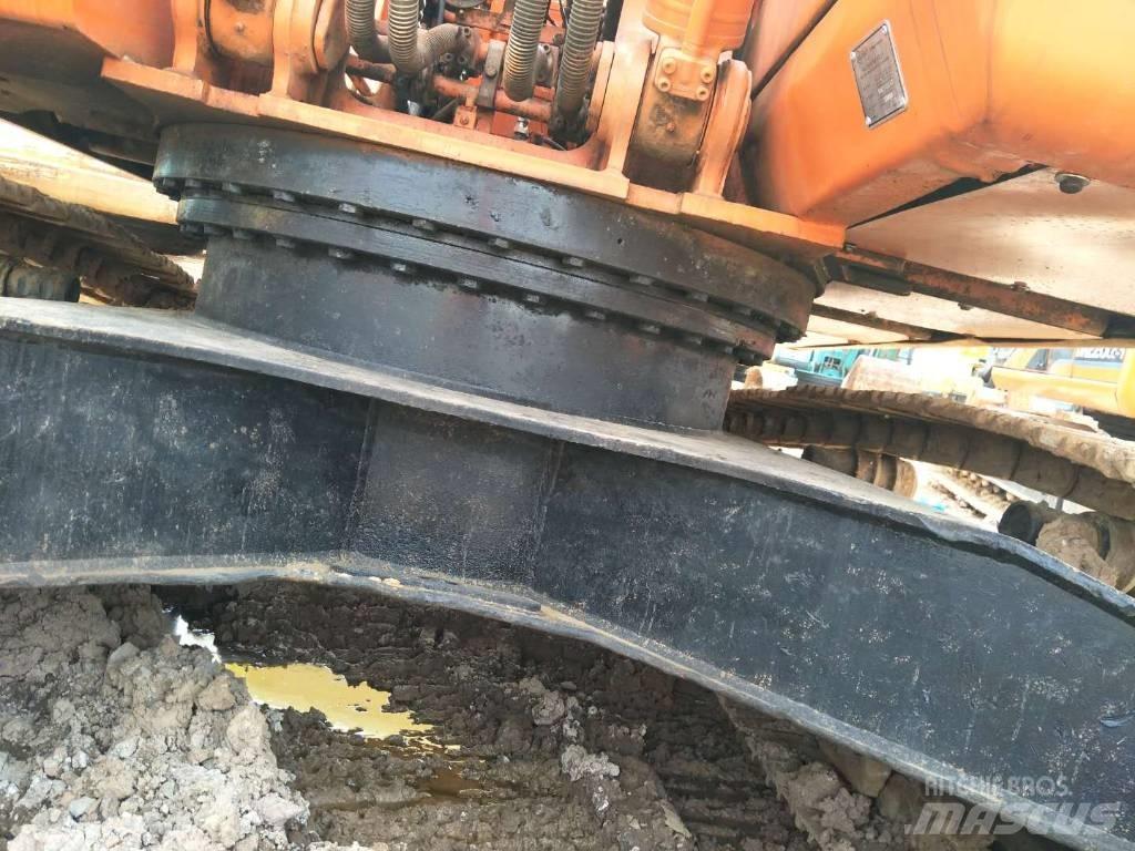 Doosan DX 225 LC حفارات زحافة