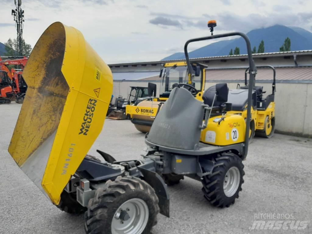 Wacker Neuson 1601 عربات نقل قلابة للمواقع