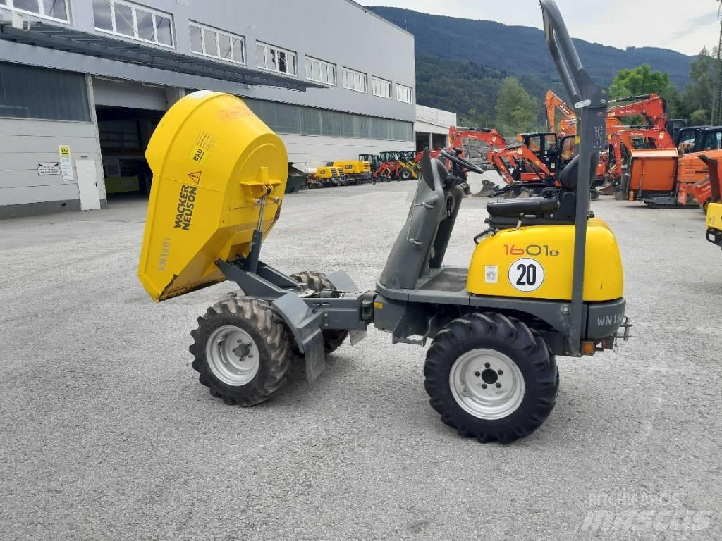 Wacker Neuson 1601 عربات نقل قلابة للمواقع