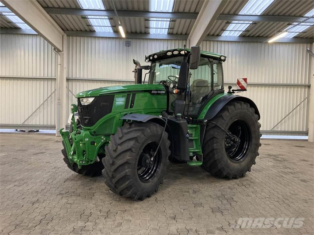 John Deere 6R 250 الجرارات