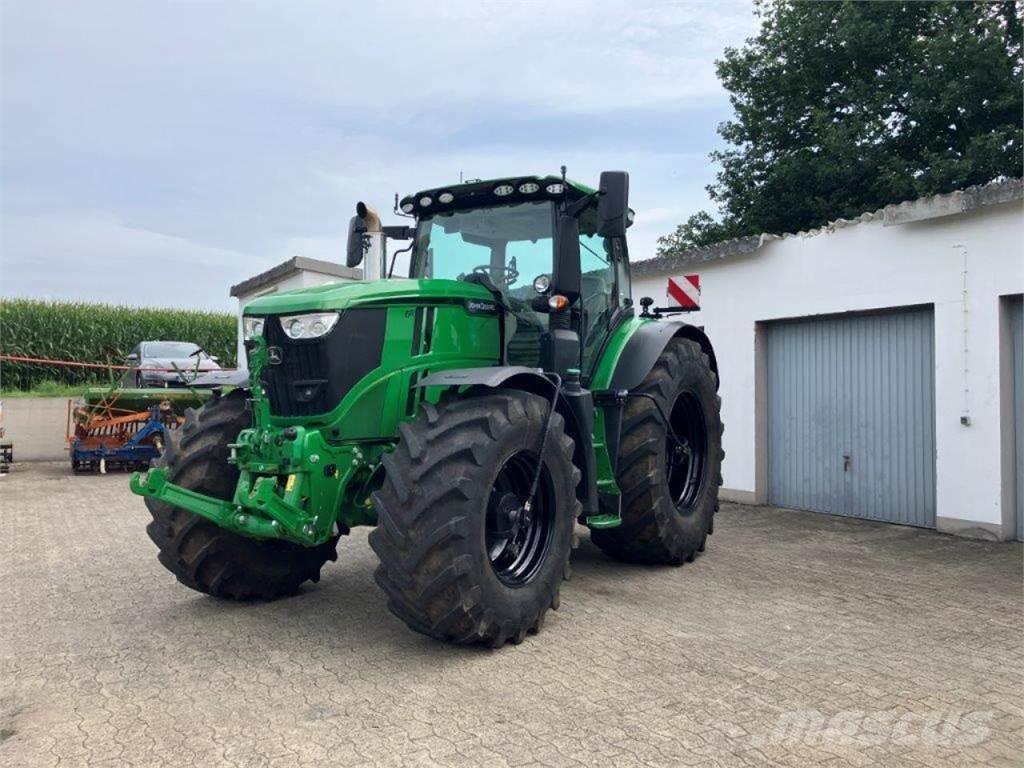 John Deere 6R 250 الجرارات