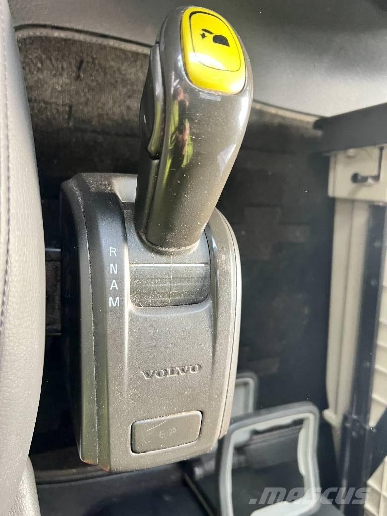 Volvo FH 16 750 شاحنات أشجار