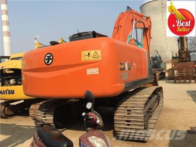 Hitachi ZX 200 حفارات زحافة